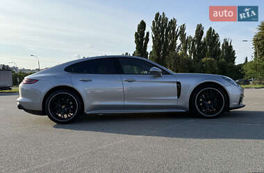 Фастбэк Porsche Panamera 2020 в 