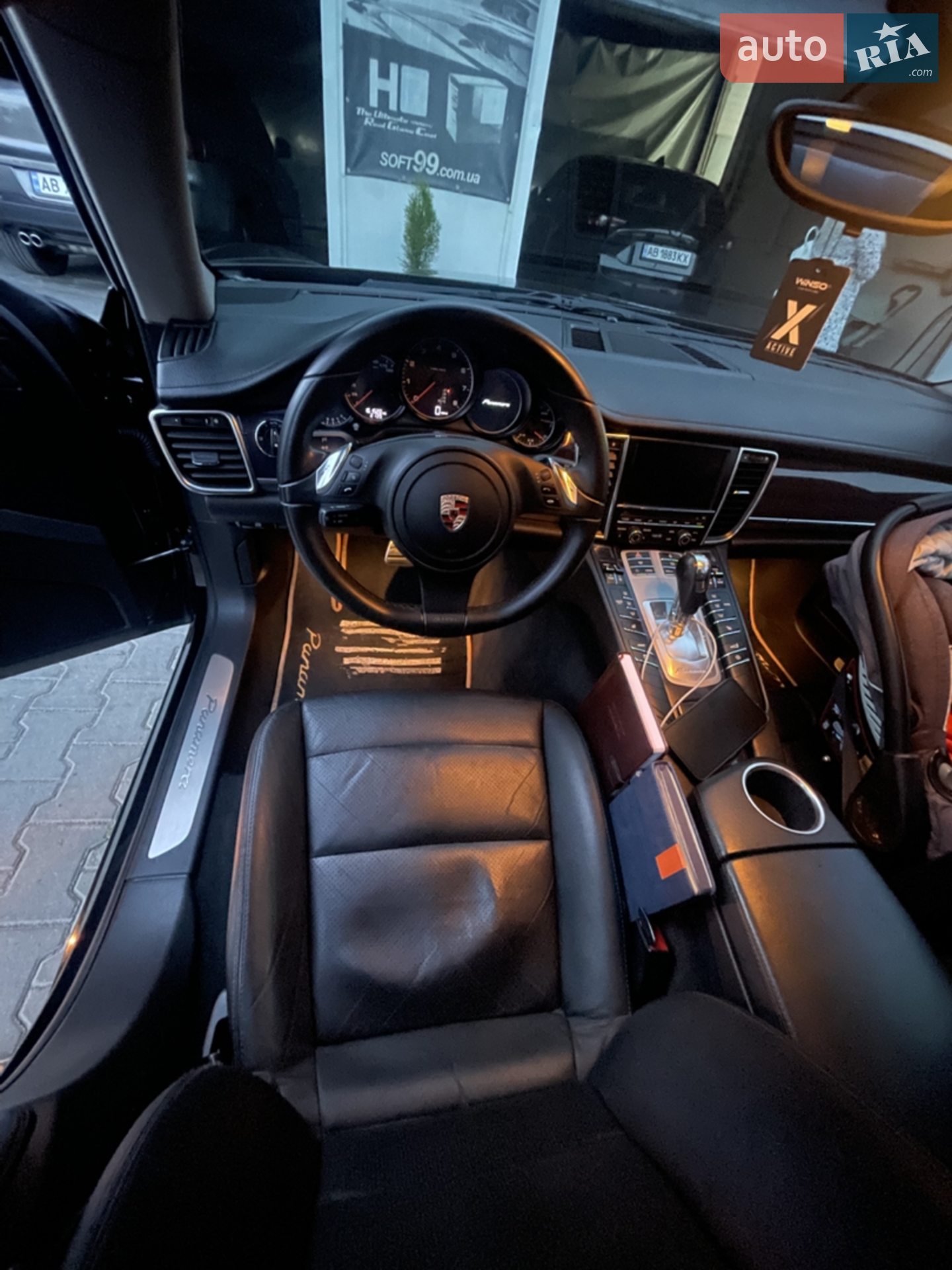 2011 Porsche Panamera - мініатюра 9