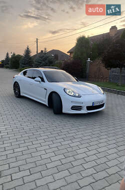 Фастбэк Porsche Panamera 2015 в 