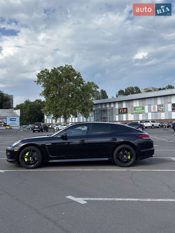 Фастбэк Porsche Panamera 2012 в Одессе фото 10 Фастбэк Porsche Panamera 2012 в Одессе