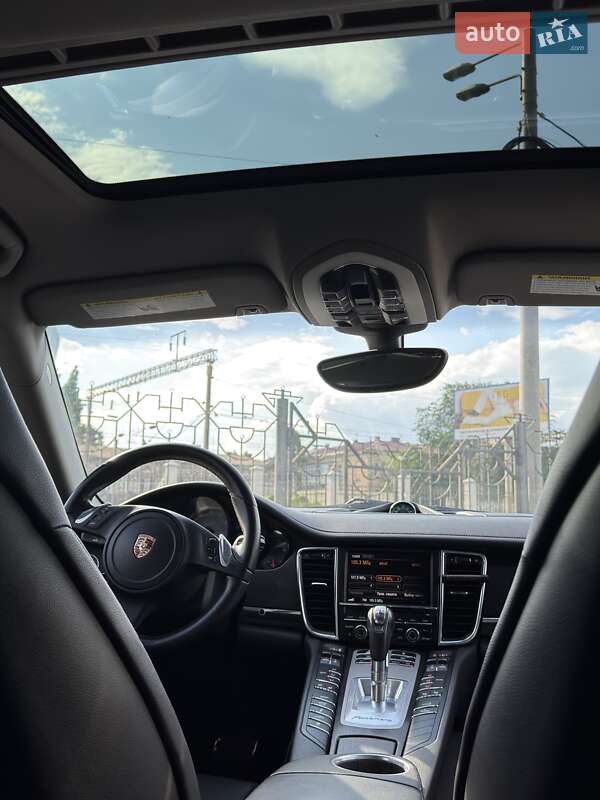 Фастбэк Porsche Panamera 2012 в Одессе фото 31 Фастбэк Porsche Panamera 2012 в Одессе