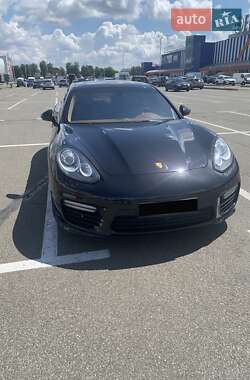 Фастбэк Porsche Panamera 2013 в Киеве