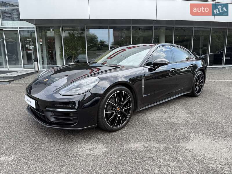 Фастбэк Porsche Panamera 2022 в Днепре