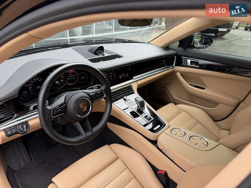 Фастбэк Porsche Panamera 2022 в Днепре