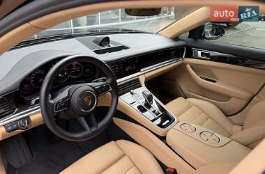 Фастбэк Porsche Panamera 2022 в 