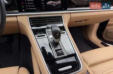 Фастбэк Porsche Panamera 2022 в 