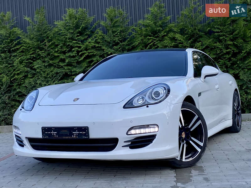 Фастбэк Porsche Panamera 2012 в Днепре