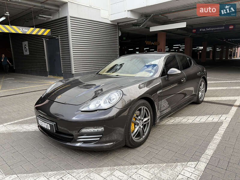 Porsche Panamera 2012