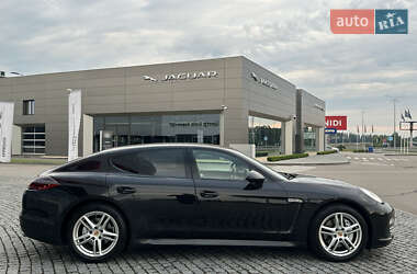 Фастбэк Porsche Panamera 2011 в 