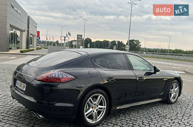 Фастбэк Porsche Panamera 2011 в 