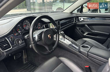 Фастбэк Porsche Panamera 2011 в 