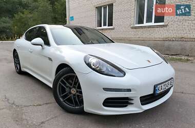 Фастбэк Porsche Panamera 2013 в Бершади