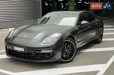 Фастбек Porsche Panamera 2017 в Києві