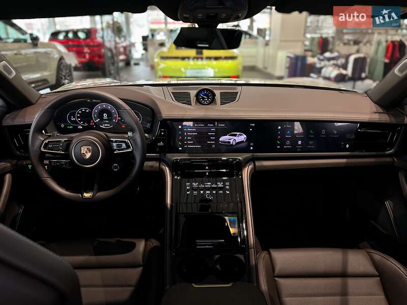 Фастбэк Porsche Panamera 2024 в Одессе