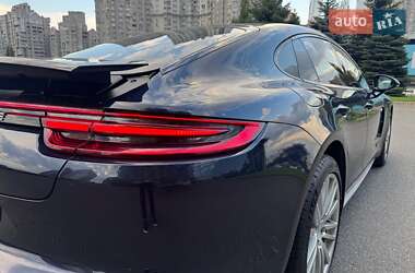 Фастбек Porsche Panamera 2018 в Києві