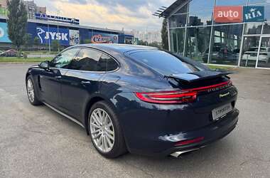 Фастбек Porsche Panamera 2018 в Києві