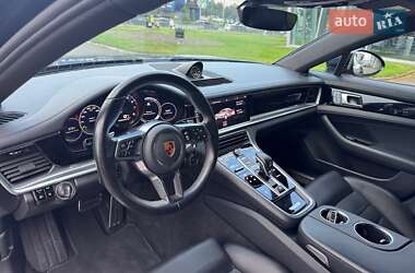 Фастбек Porsche Panamera 2018 в Києві