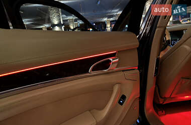 Фастбэк Porsche Panamera 2010 в 