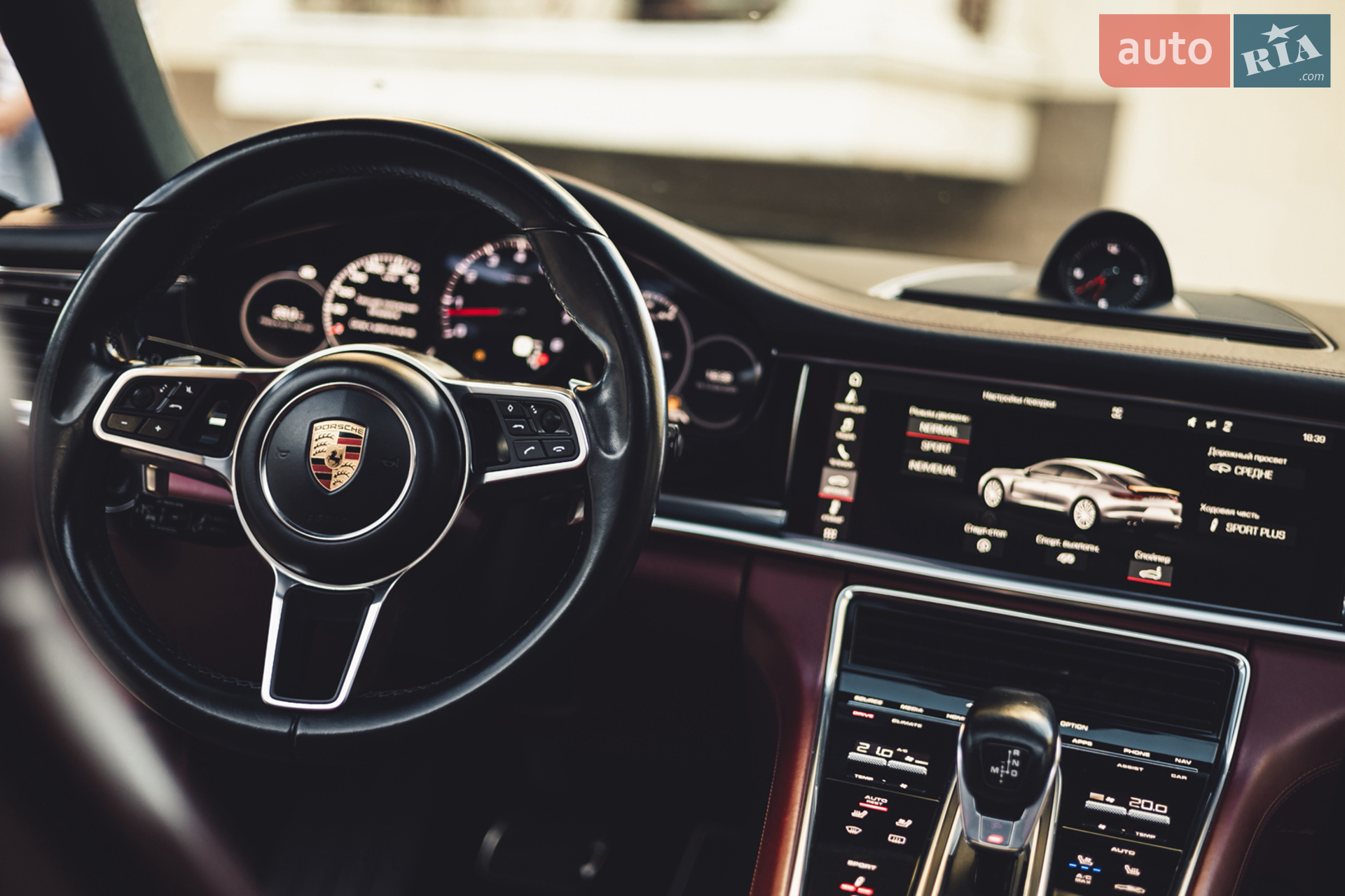 2017 Porsche Panamera - мініатюра 15