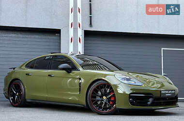 Фастбэк Porsche Panamera 2021 в 