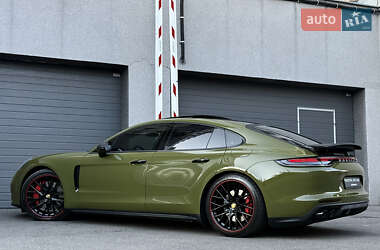 Фастбэк Porsche Panamera 2021 в 