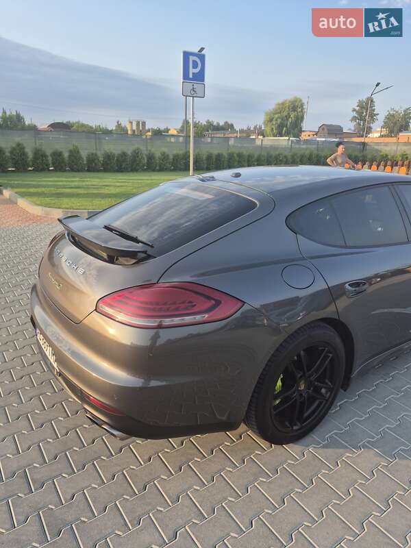 Фастбэк Porsche Panamera 2015 в Виннице фото 16 Фастбэк Porsche Panamera 2015 в Виннице