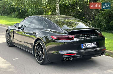 Фастбэк Porsche Panamera 2018 в 