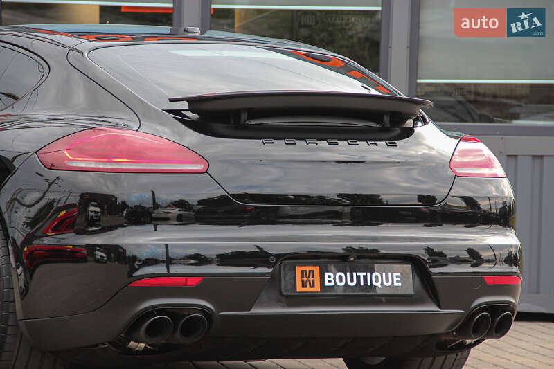 Фастбэк Porsche Panamera 2014 в Одессе