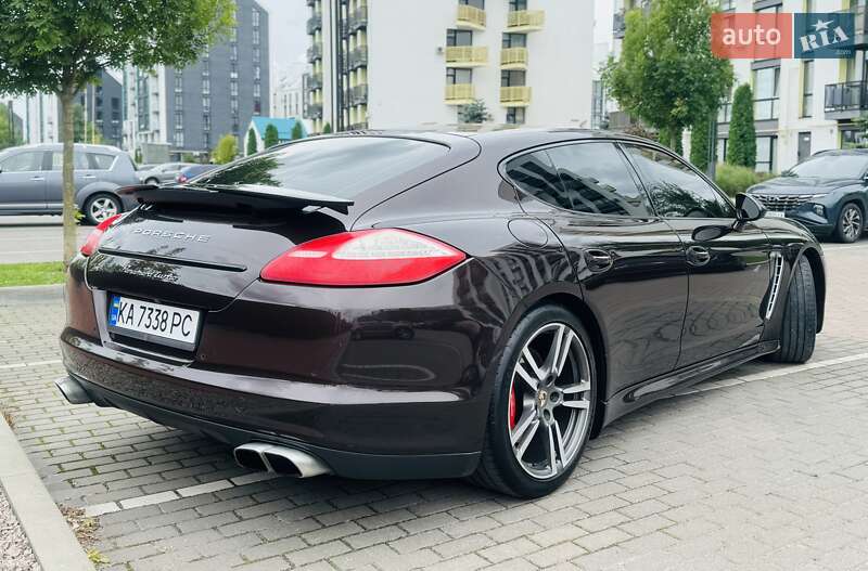 Фастбэк Porsche Panamera 2011 в Белогородке