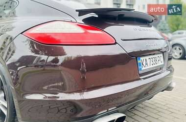 Фастбэк Porsche Panamera 2011 в 