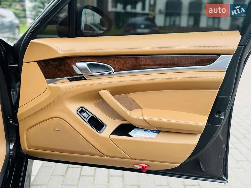 Фастбэк Porsche Panamera 2011 в Белогородке