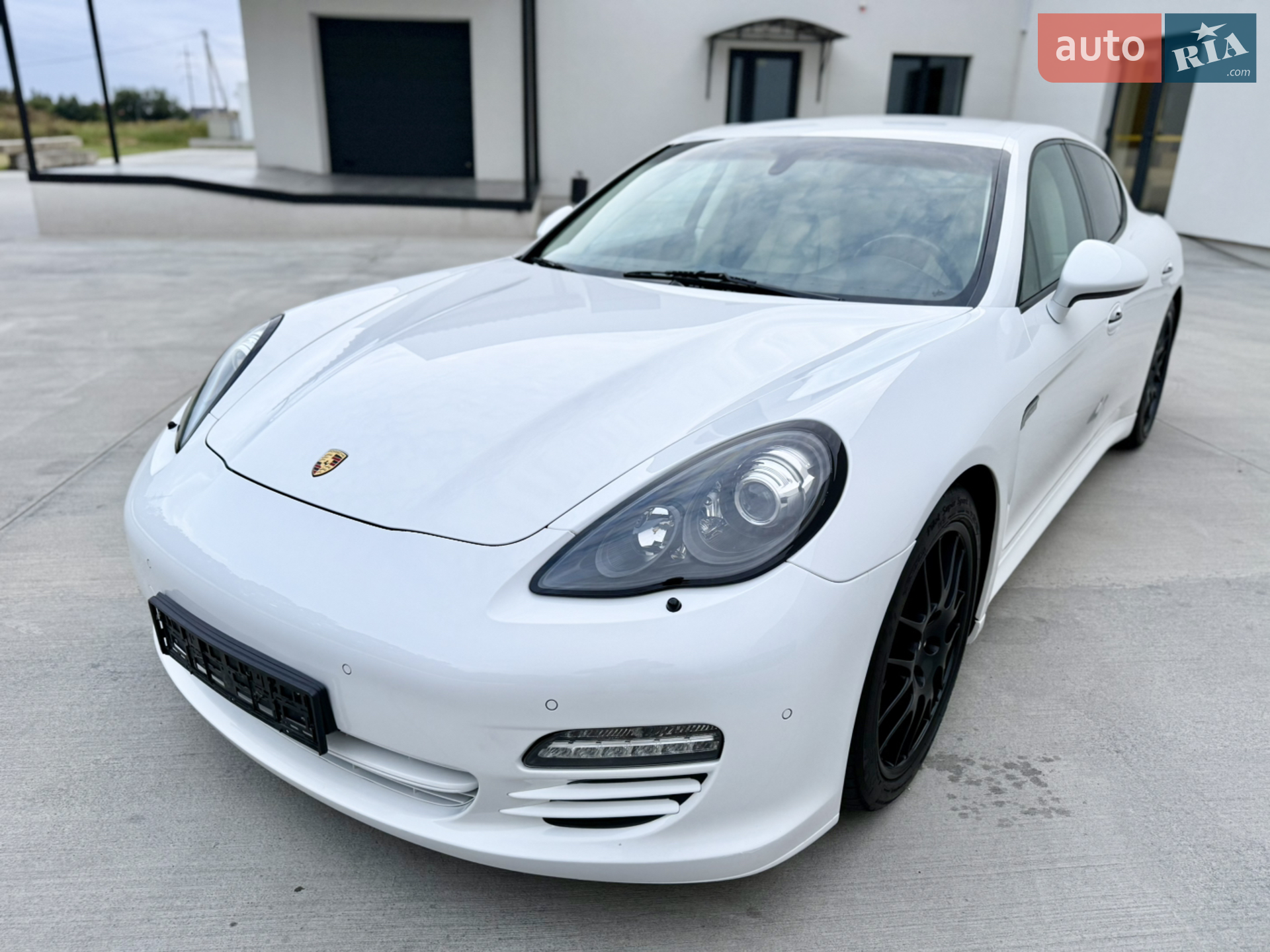 2011 Porsche Panamera - мініатюра 3