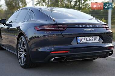 Фастбэк Porsche Panamera 2019 в 