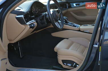 Фастбэк Porsche Panamera 2019 в 