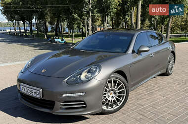 Фастбэк Porsche Panamera 2014 в Киеве