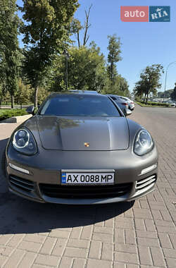 Фастбэк Porsche Panamera 2014 в 