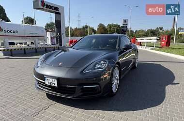 Фастбэк Porsche Panamera 2018 в Днепре