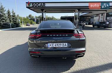 Фастбэк Porsche Panamera 2018 в 