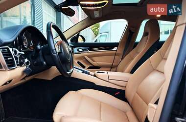 Фастбэк Porsche Panamera 2015 в 
