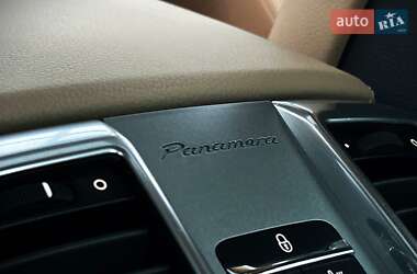 Фастбэк Porsche Panamera 2015 в 