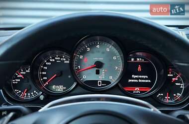 Фастбэк Porsche Panamera 2015 в 