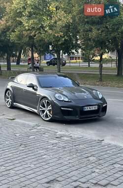 Фастбэк Porsche Panamera 2010 в 