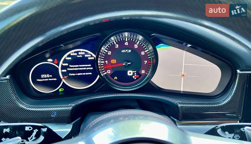 Фастбэк Porsche Panamera 2018 в Киеве