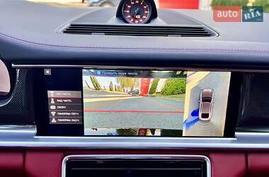 Фастбэк Porsche Panamera 2018 в 