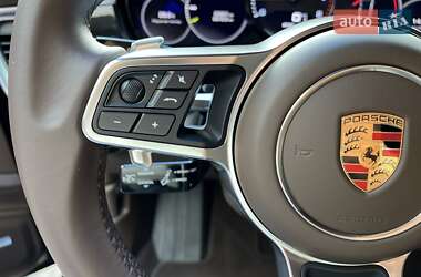 Фастбэк Porsche Panamera 2019 в 