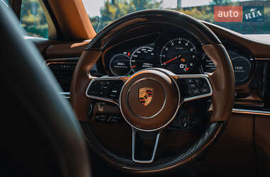 Фастбэк Porsche Panamera 2020 в 