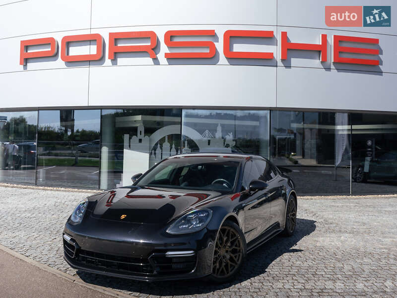 Porsche Panamera 2019