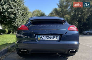 Фастбэк Porsche Panamera 2012 в 