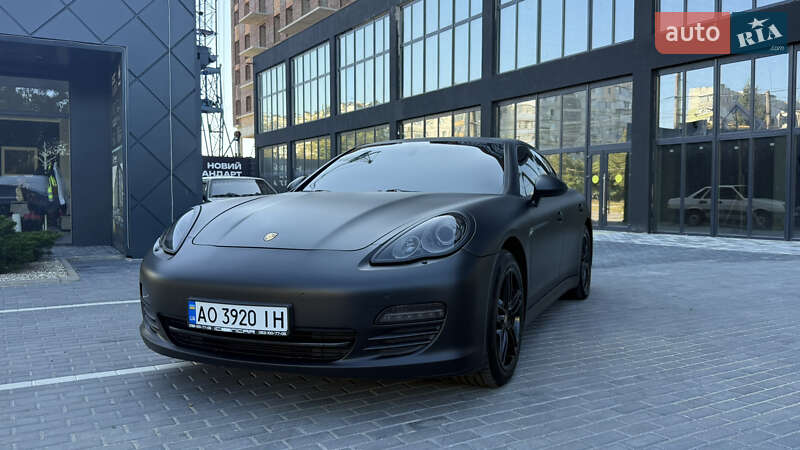 Фастбэк Porsche Panamera 2011 в Полтаве