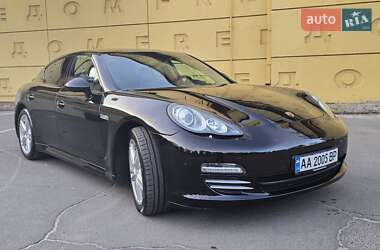 Фастбэк Porsche Panamera 2011 в 